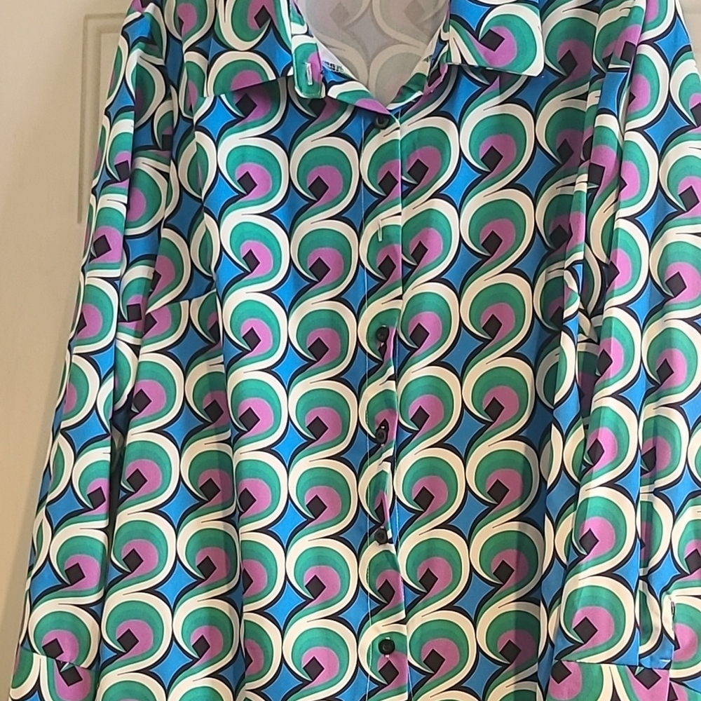 Colorful Geometric Pattern Shirt - Picture 5 of 6